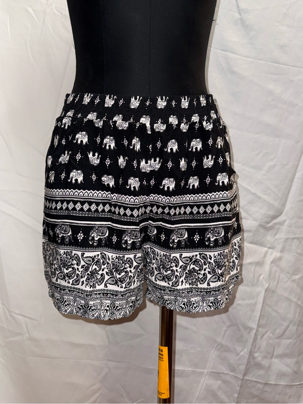 High Waist Black & White with Print Women’s shorts